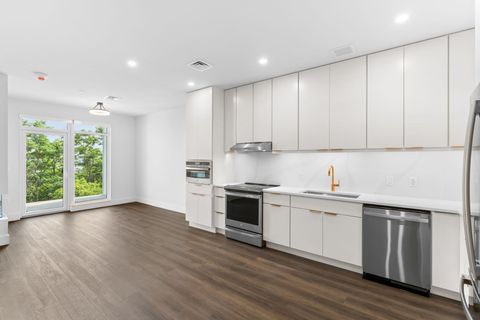 125 Cambrian Way 608 Burlington VT 05401