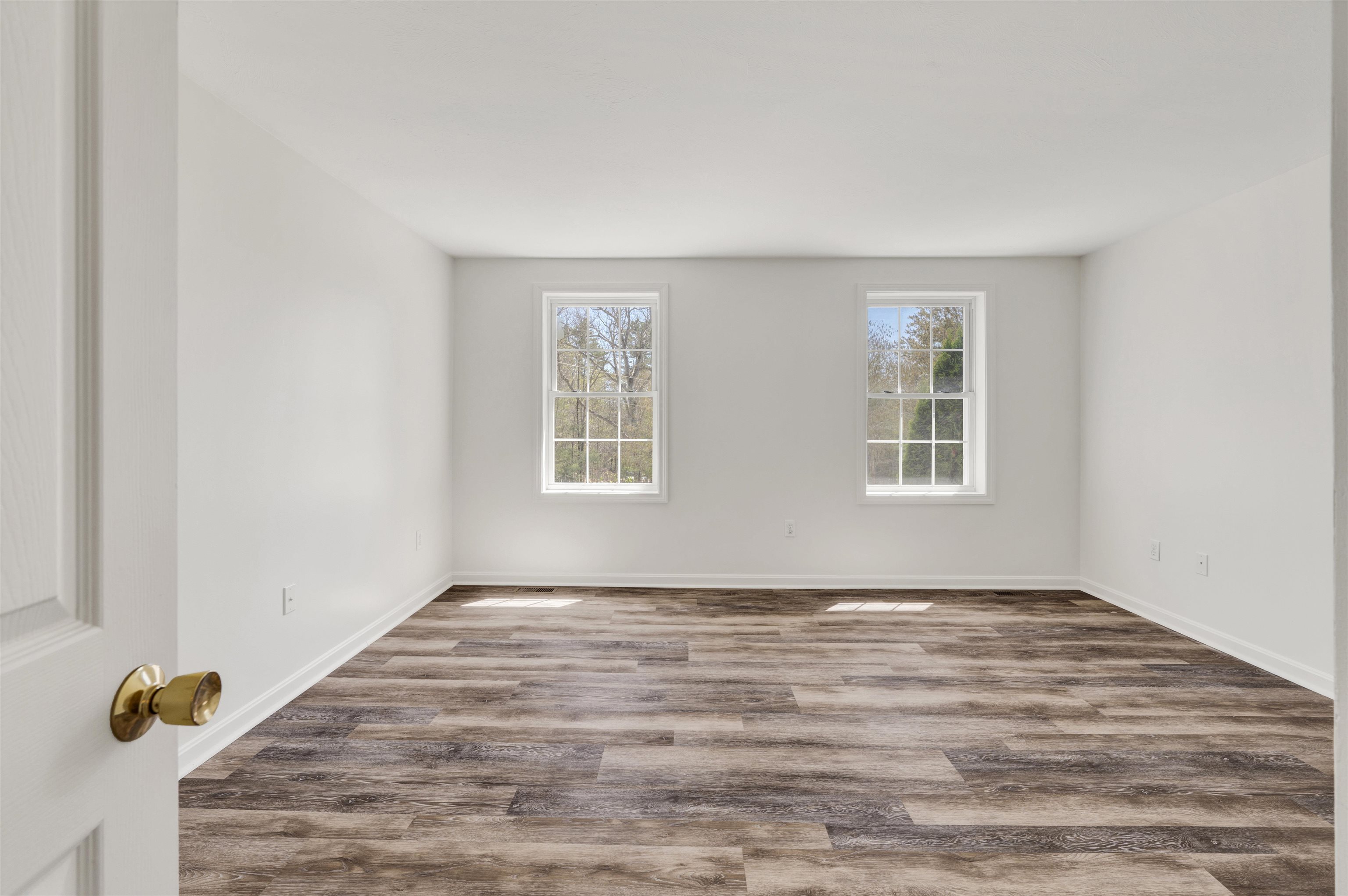 Fremont, New Hampshire 03044, United States, 9 Bedrooms Bedrooms, ,6 BathroomsBathrooms,Residential,Pending,128203