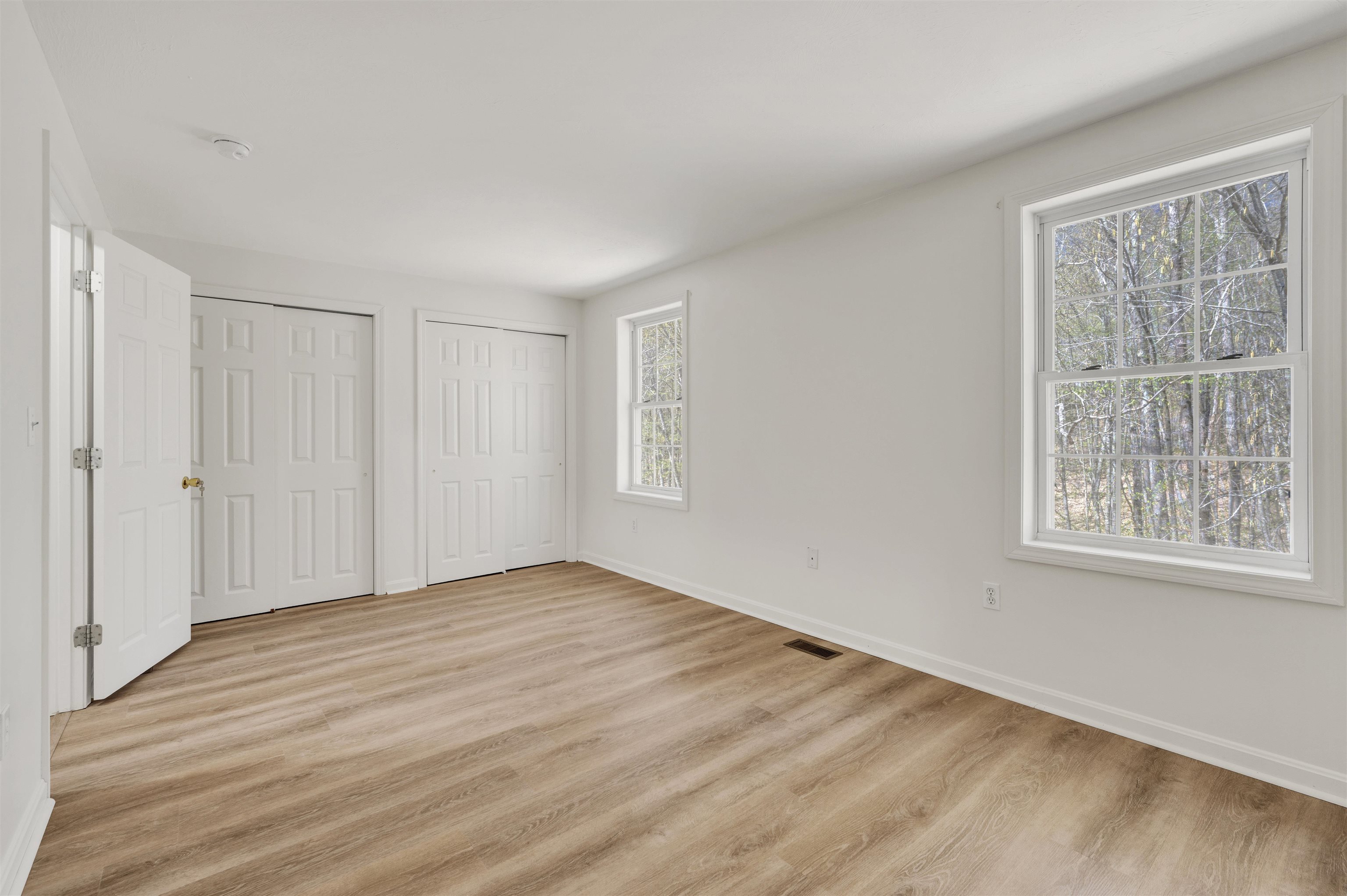 Fremont, New Hampshire 03044, United States, 9 Bedrooms Bedrooms, ,6 BathroomsBathrooms,Residential,Pending,128203