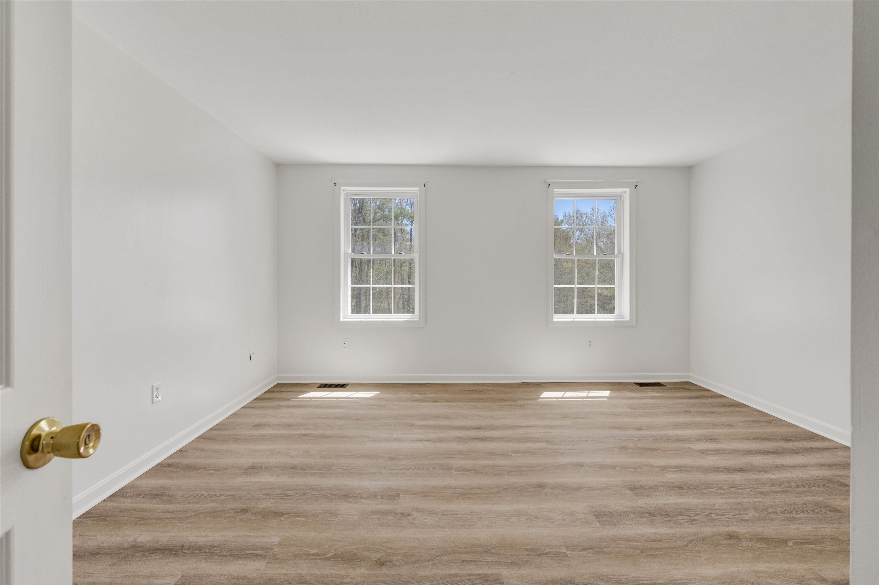 Fremont, New Hampshire 03044, United States, 9 Bedrooms Bedrooms, ,6 BathroomsBathrooms,Residential,Pending,128203