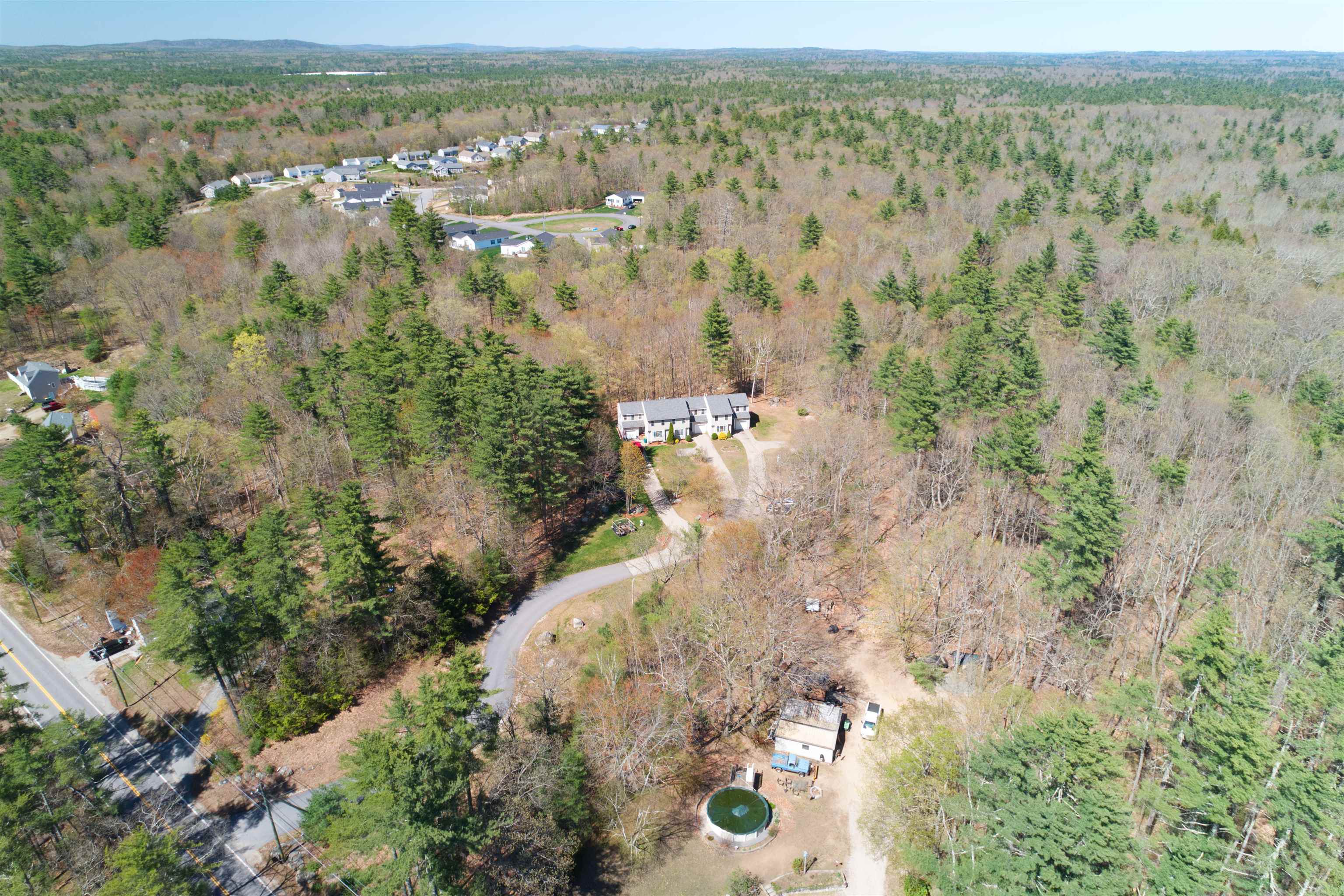 Fremont, New Hampshire 03044, United States, 9 Bedrooms Bedrooms, ,6 BathroomsBathrooms,Residential,Pending,128203