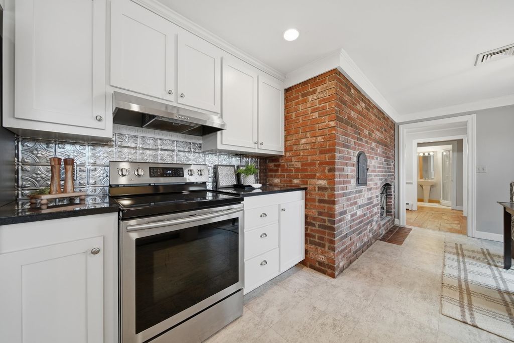 Photo of 6 Mill Road, Kingston, NH 03848 (MLS # 5083389)