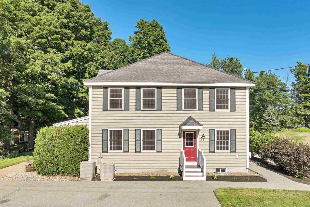 Photo of 27 Stevens Avenue #D, Meredith, NH 03253 (MLS # 5055318)