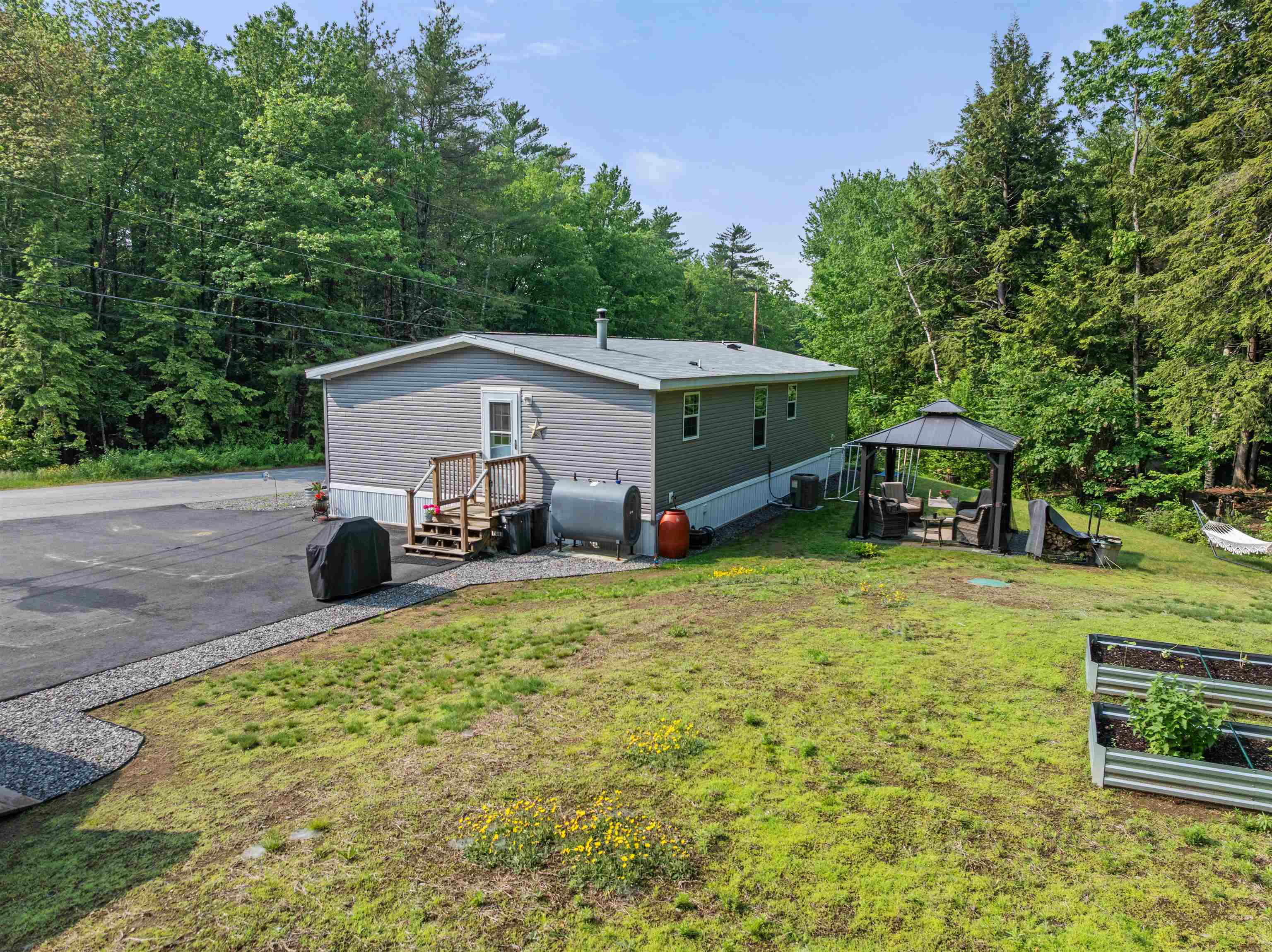 85 Lakewood Drive