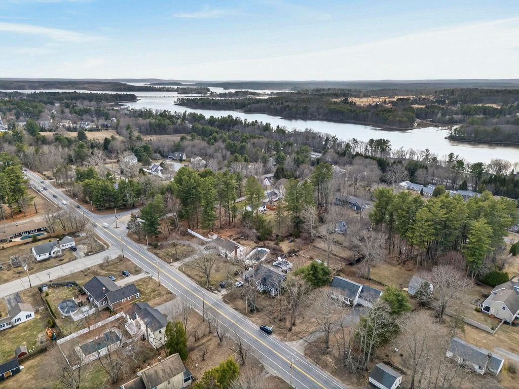 Photo of 209 Dover Point Road, Dover, NH 03820 (MLS # 5081883)