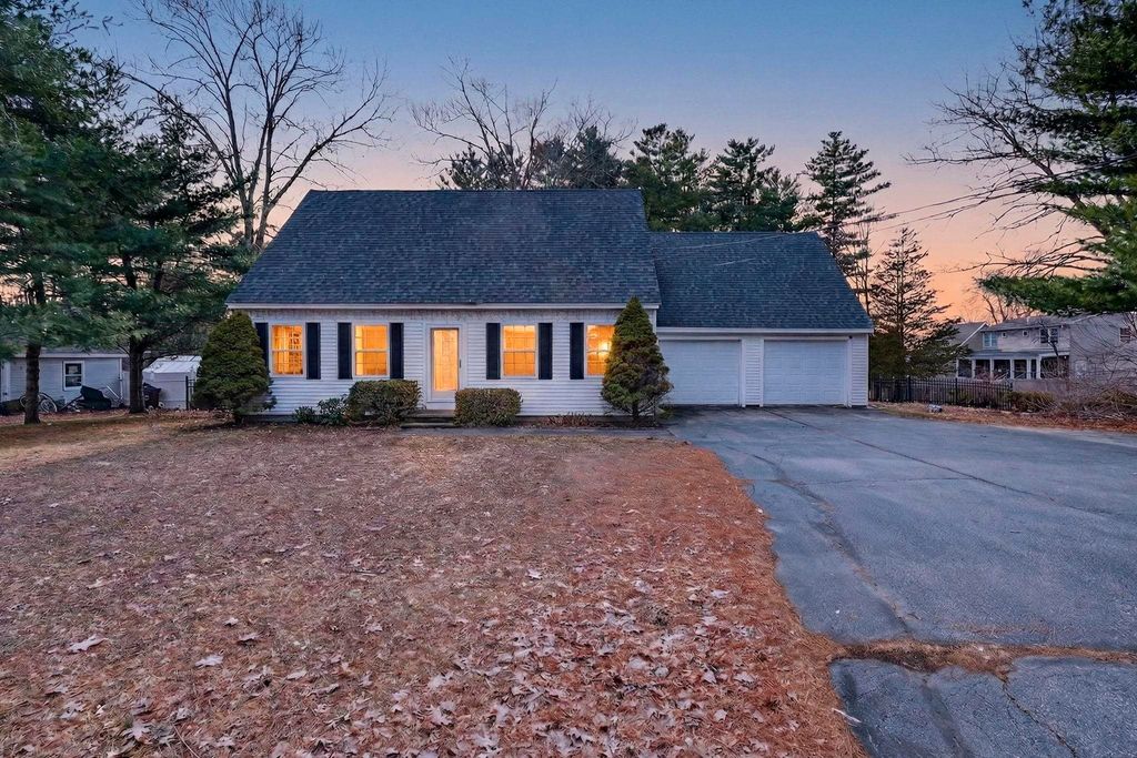 Photo of 209 Dover Point Road, Dover, NH 03820 (MLS # 5081883)