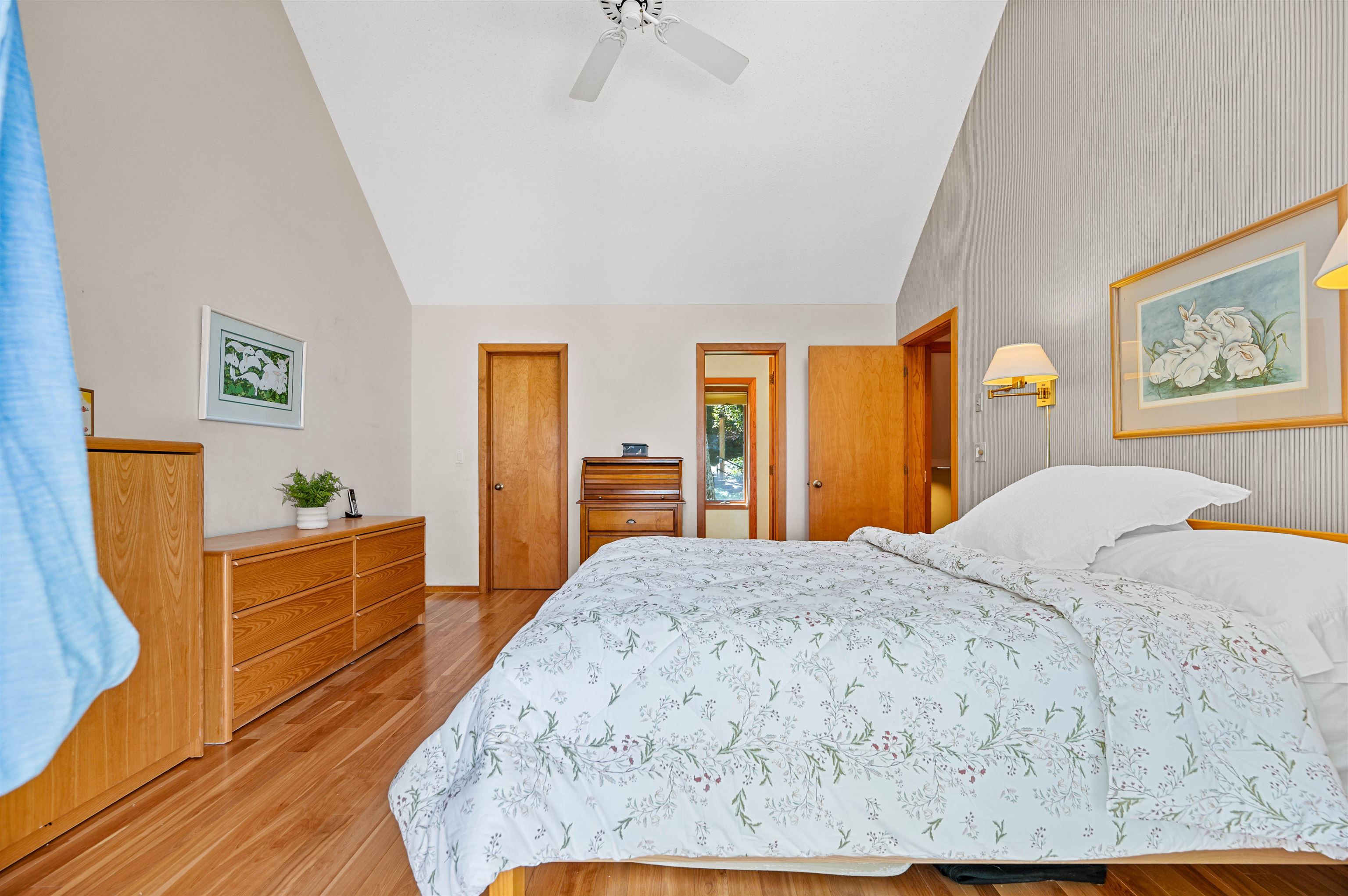 Stowe, Vermont 05672, United States, 3 Bedrooms Bedrooms, ,4 BathroomsBathrooms,Residential,Active,205384