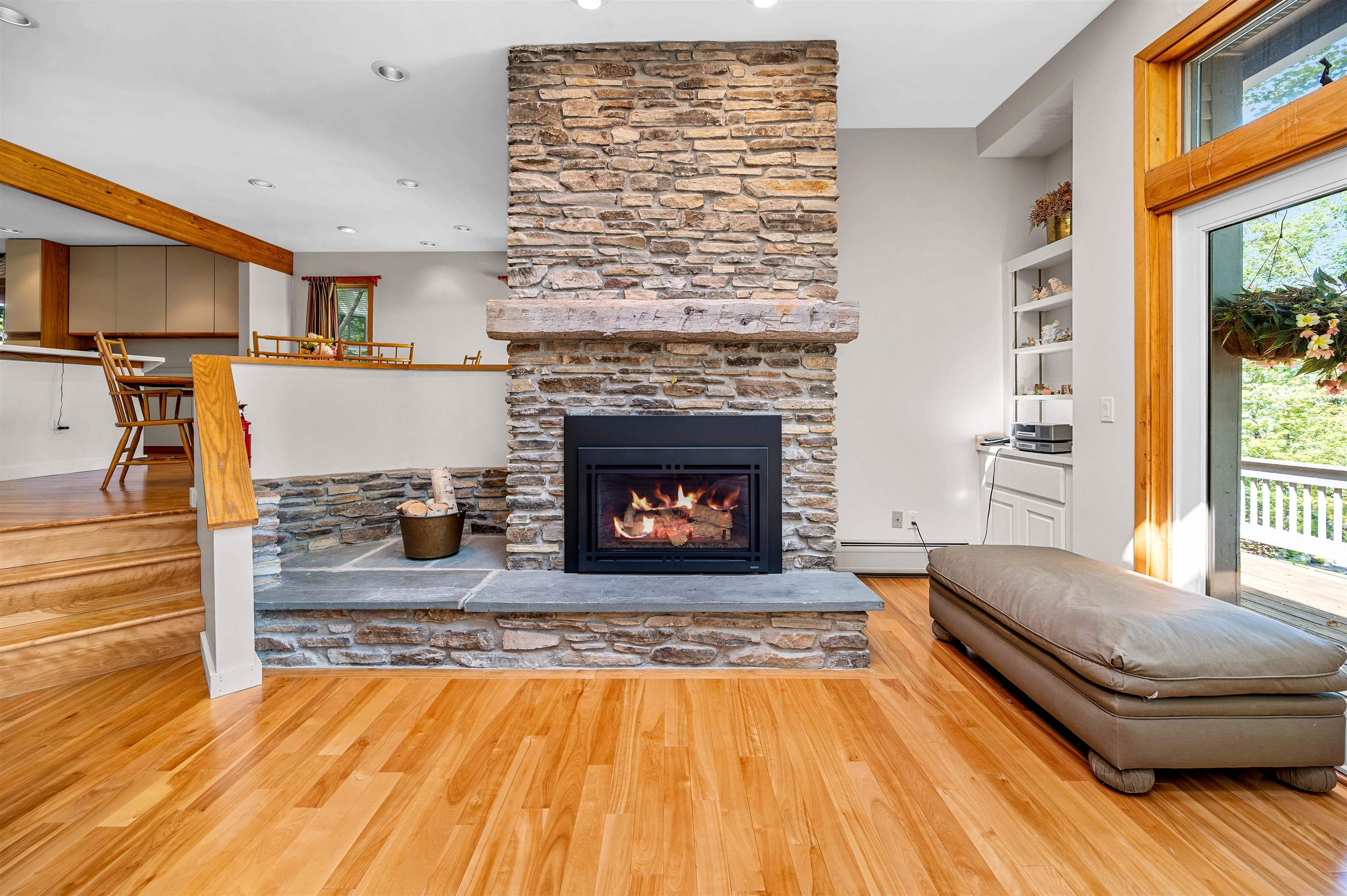 Stowe, Vermont 05672, United States, 3 Bedrooms Bedrooms, ,4 BathroomsBathrooms,Residential,Active,205384