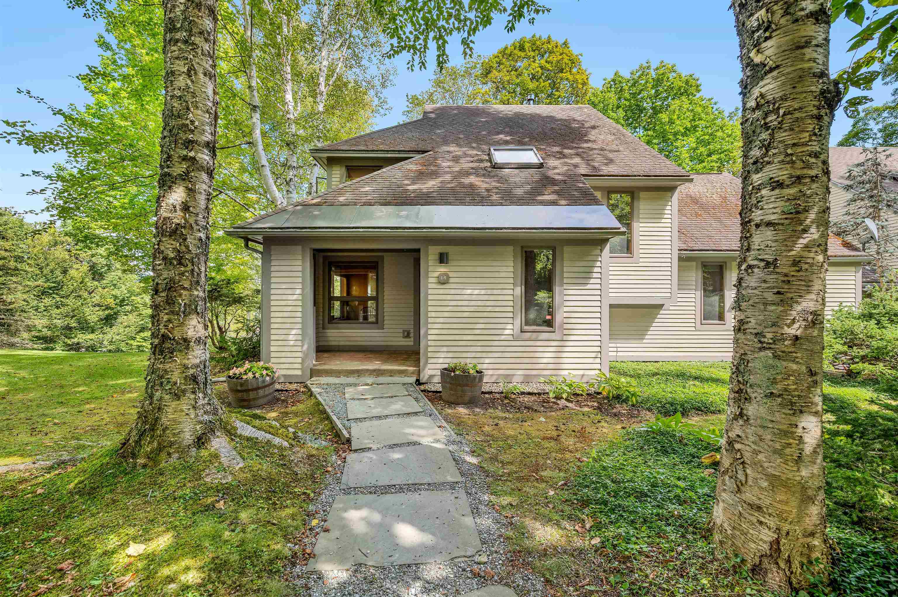 Stowe, Vermont 05672, United States, 3 Bedrooms Bedrooms, ,4 BathroomsBathrooms,Residential,Active,205384