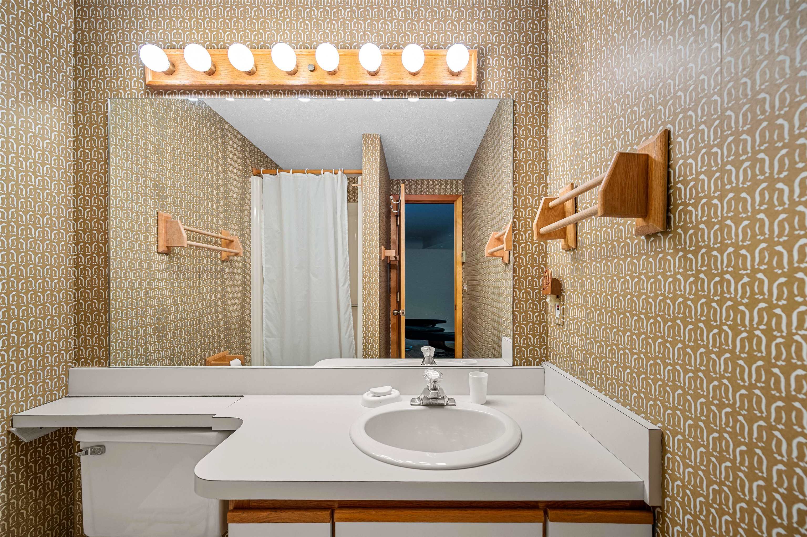 Stowe, Vermont 05672, United States, 3 Bedrooms Bedrooms, ,4 BathroomsBathrooms,Residential,Active,205384