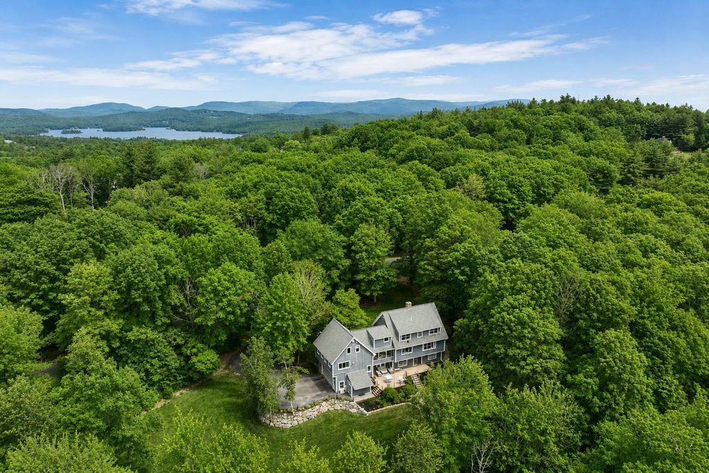 Photo of 106 Tracy Way, Meredith, NH 03253 (MLS # 5088259)