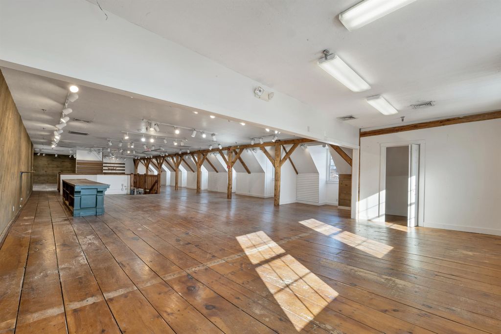 Photo of 312 DW Highway, Meredith, NH 03253 (MLS # 5069525)