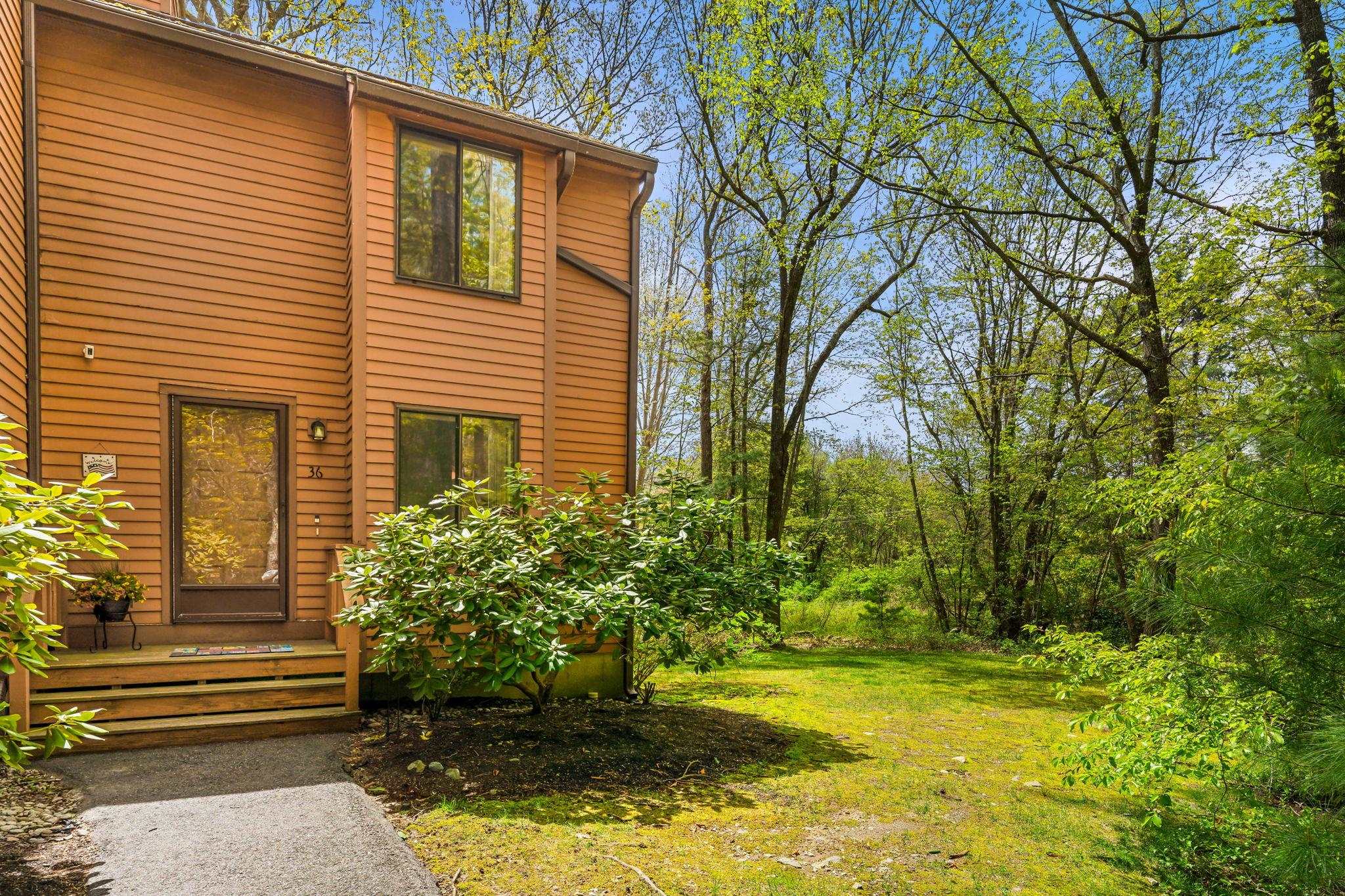 36 Dunvegan Woods Drive