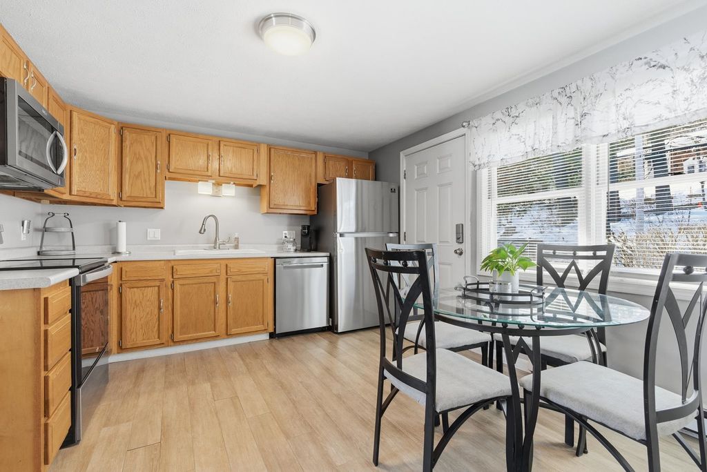 Photo of 1619 Front Street #3, Manchester, NH 03102 (MLS # 5076828)