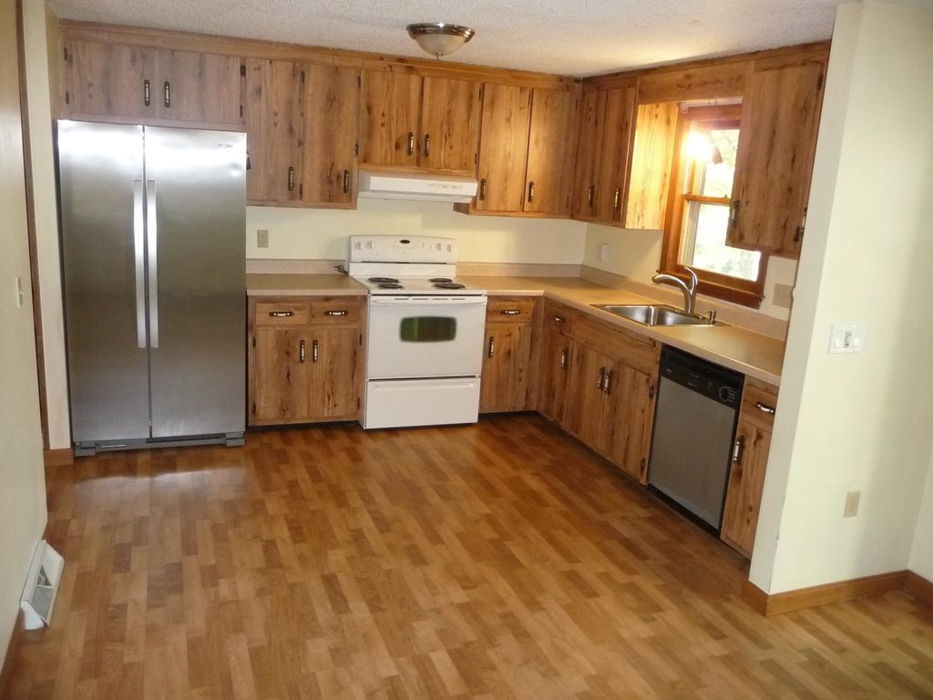 Photo of 6 Lamplighter Drive, Nashua, NH 03064 (MLS # 5064970)