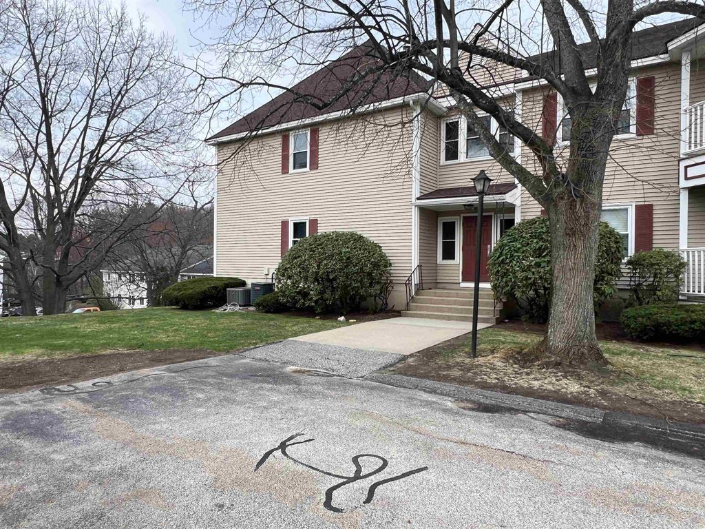 Photo of 690 S Porter Street #28, Manchester, NH 03103 (MLS # 5084527)