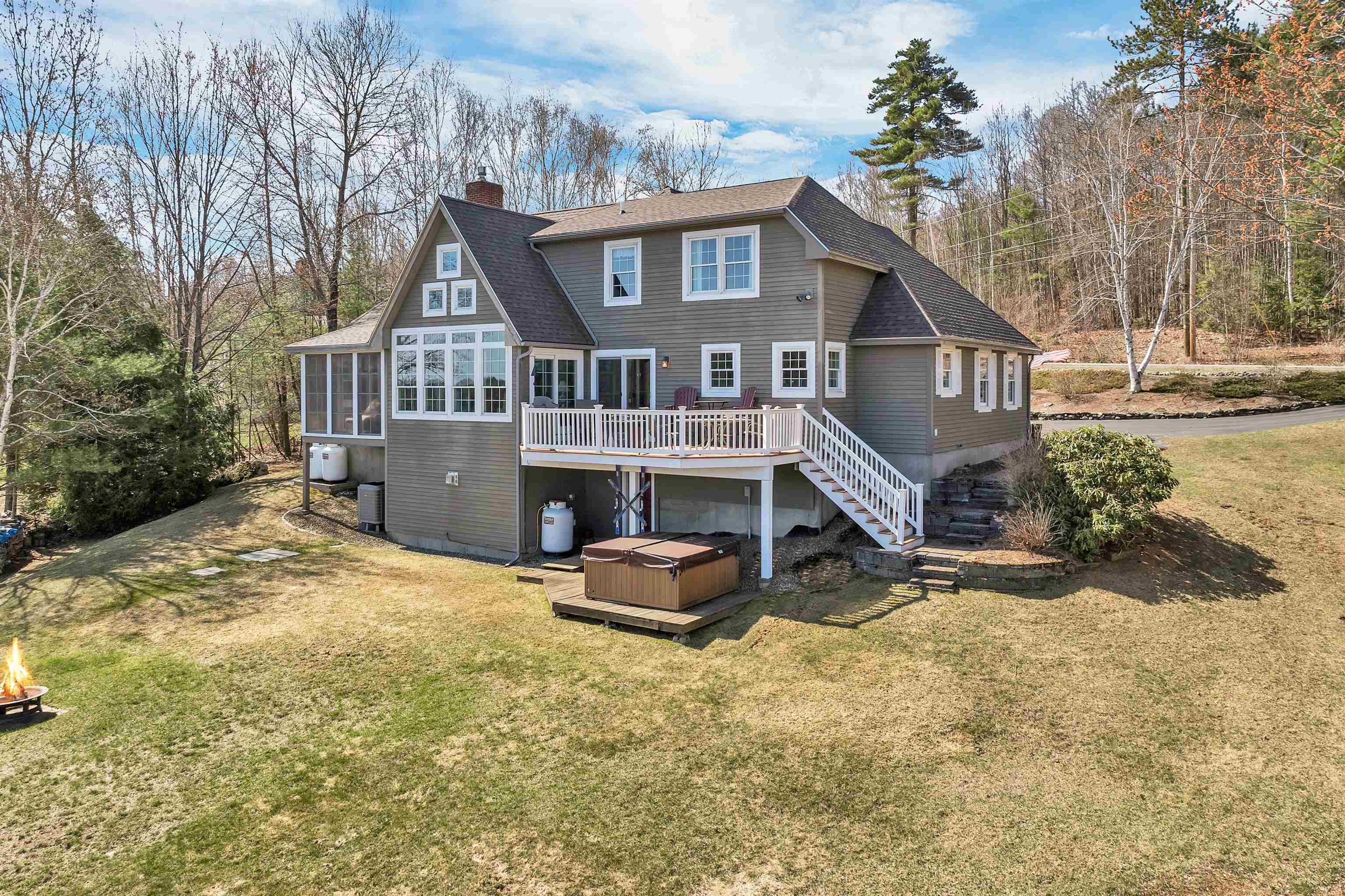 28 Lake View Drive
