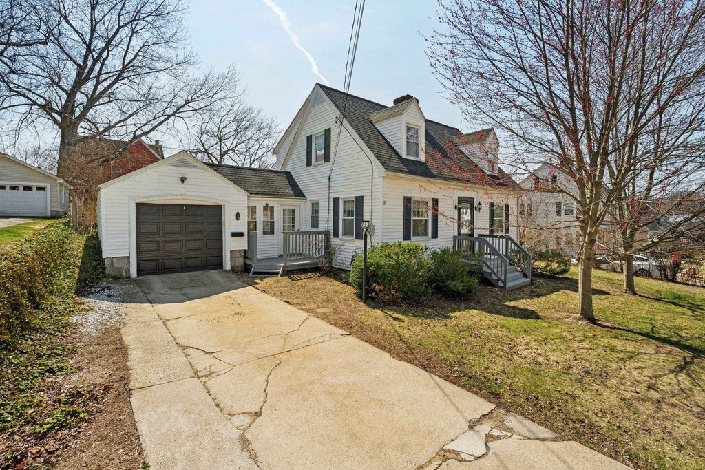 Photo of 597 Central Street, Manchester, NH 03103 (MLS # 5083831)