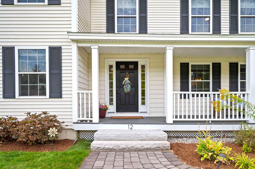 Photo of 12 Walnut Hill Drive, Hooksett, NH 03106 (MLS # 5062127)