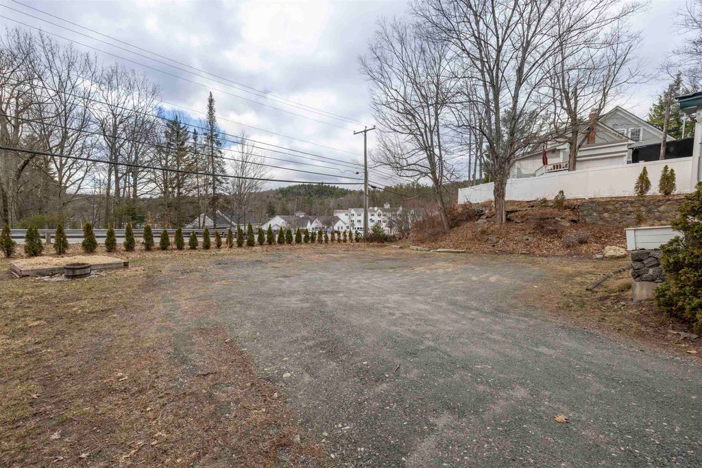 Photo of 1042 Main Street, Sunapee, NH 03751 (MLS # 5077909)