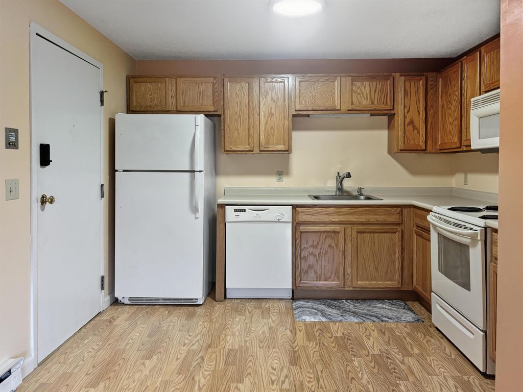 Photo of 325 Lita Lane, Newmarket, NH 03857 (MLS # 5070130)