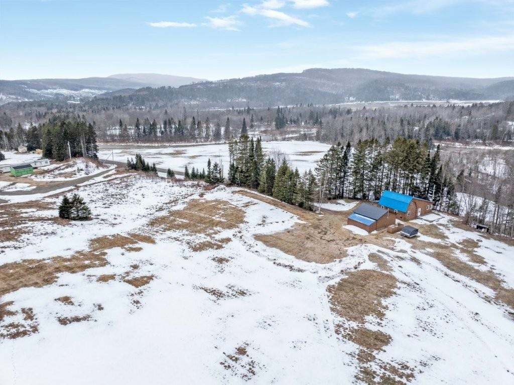 2142 Halls Stream Road