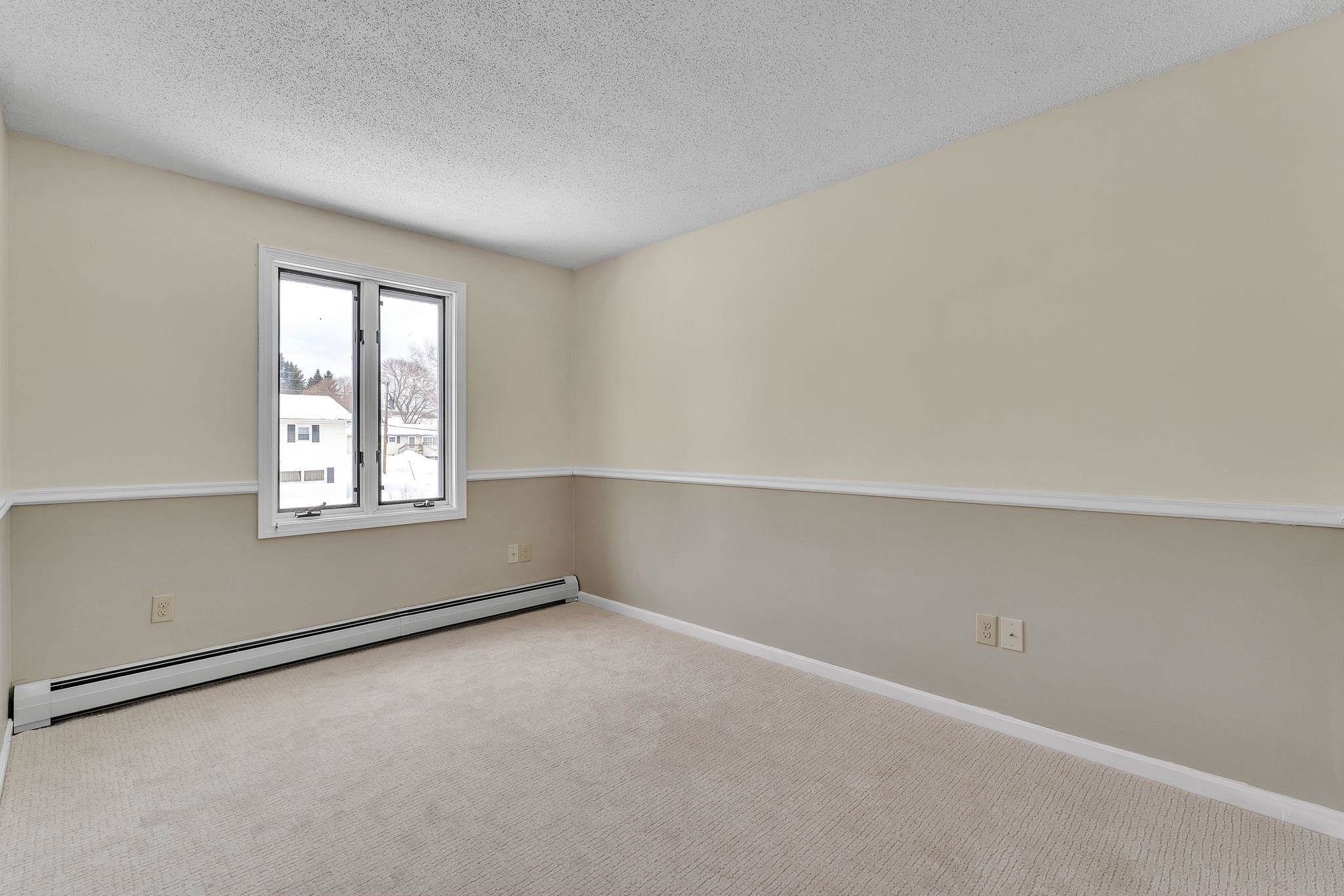 Barre City, Vermont 05641, United States, 3 Bedrooms Bedrooms, ,1 BathroomBathrooms,Residential,Pending,83227