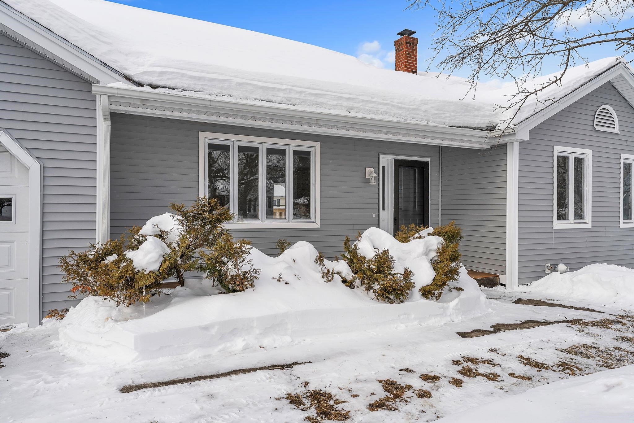 Barre City, Vermont 05641, United States, 3 Bedrooms Bedrooms, ,1 BathroomBathrooms,Residential,Pending,83227