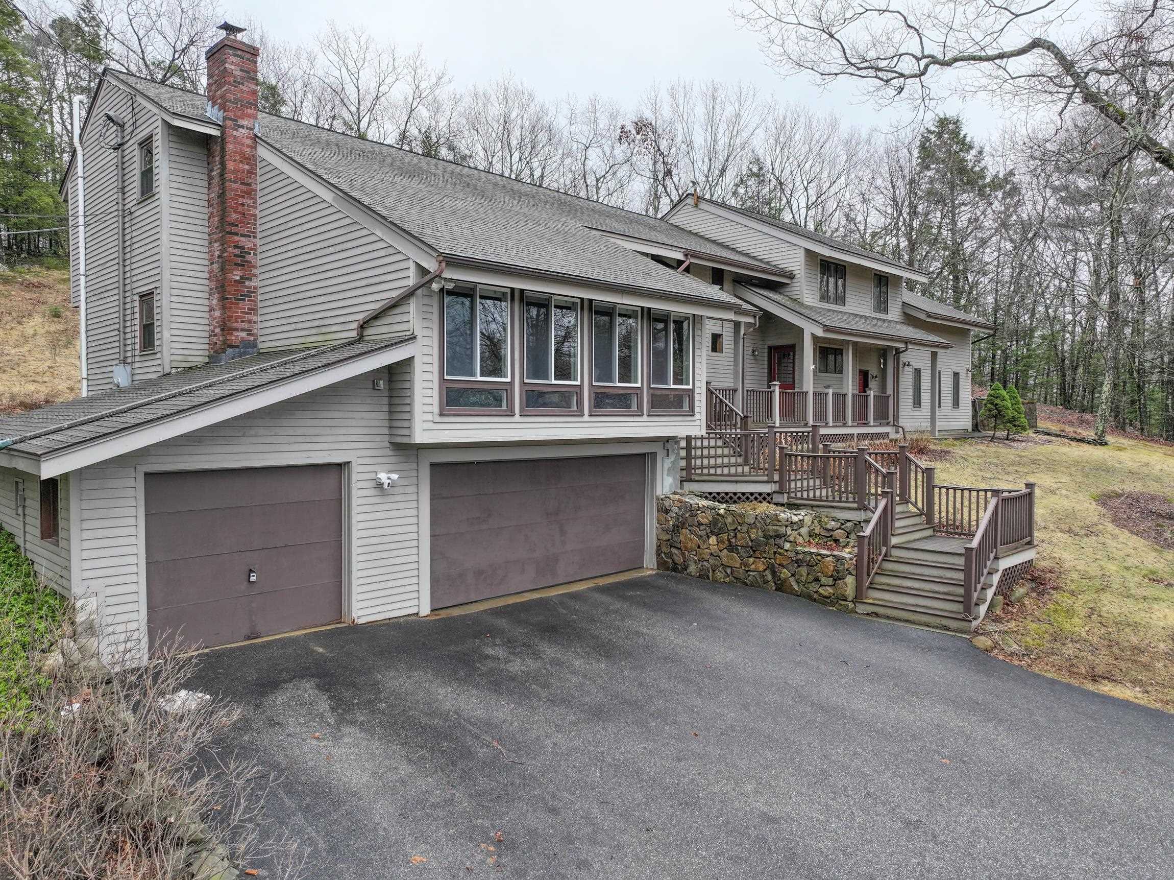 8 Hillside Road
