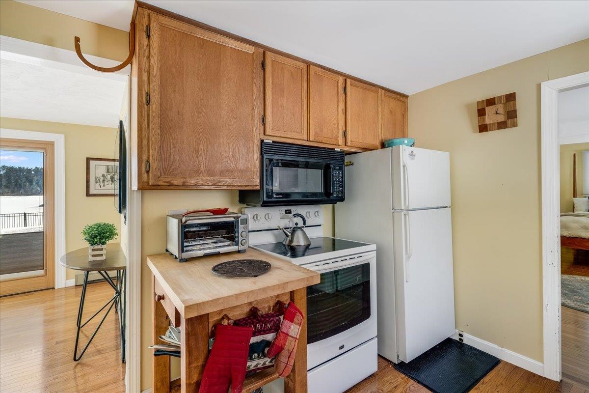 New Hampton, New Hampshire 03256, United States, 3 Bedrooms Bedrooms, ,2 BathroomsBathrooms,Residential,Active,81685