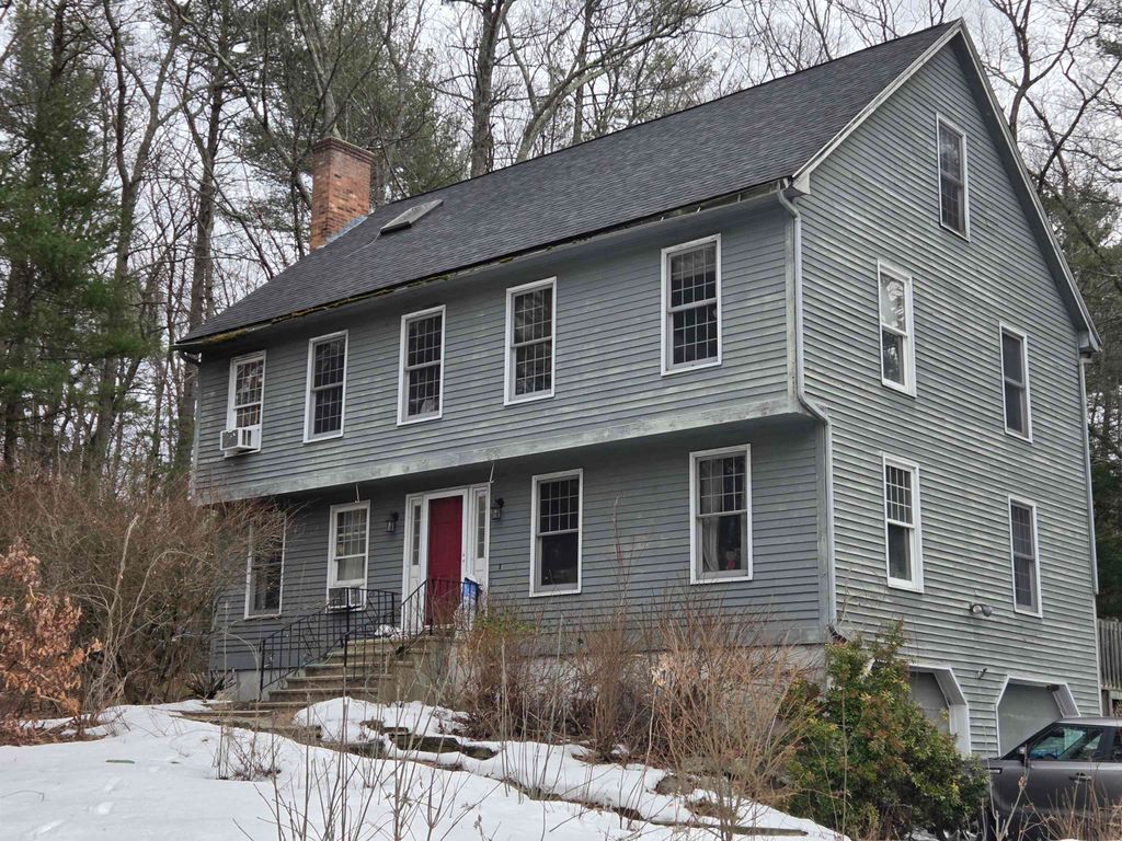 Photo of 6 Finch Circle, Londonderry, NH 03053 (MLS # 5079437)