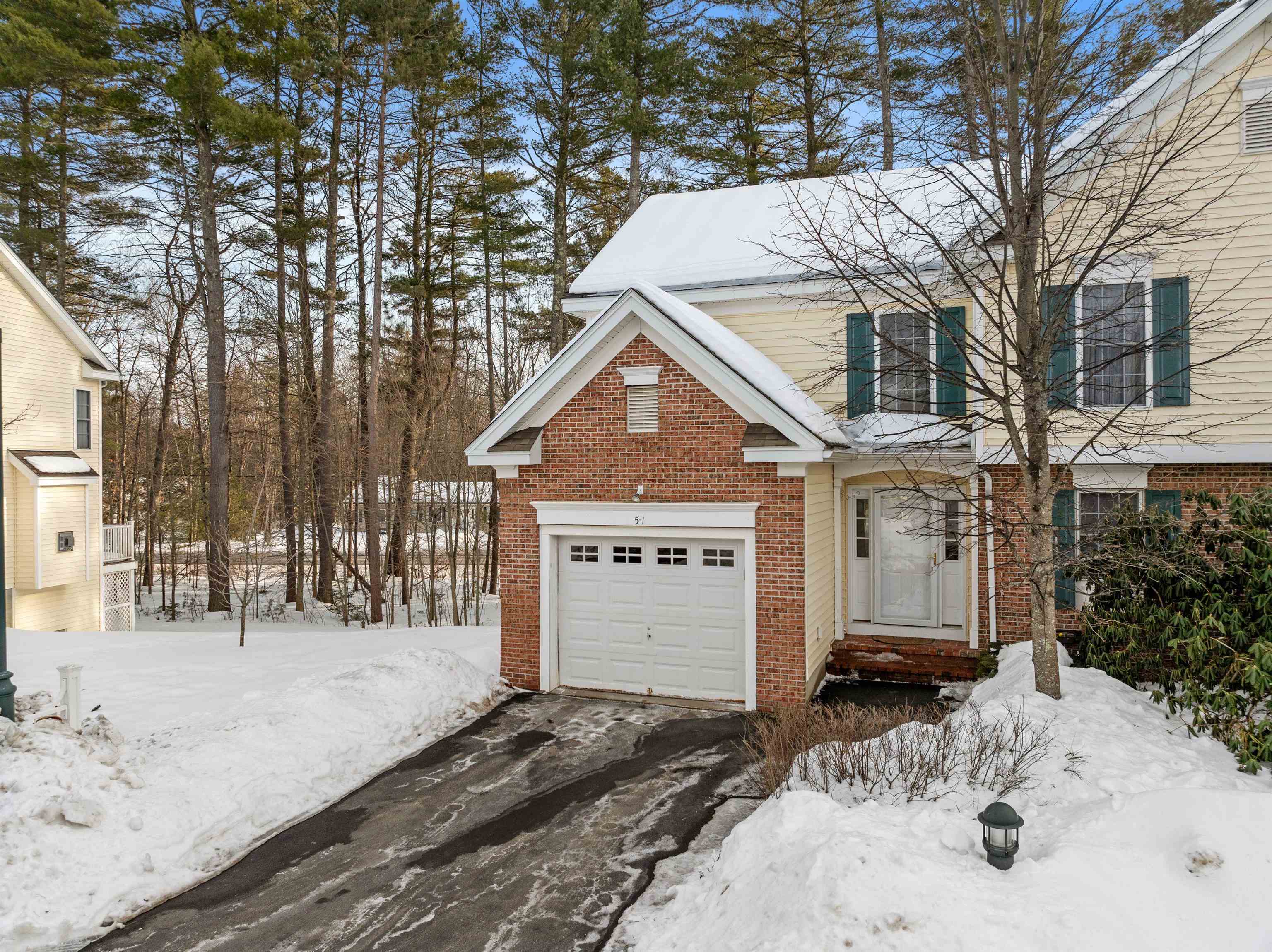 Concord, New Hampshire 03303, United States, 3 Bedrooms Bedrooms, ,2 BathroomsBathrooms,Residential,Pending,78220