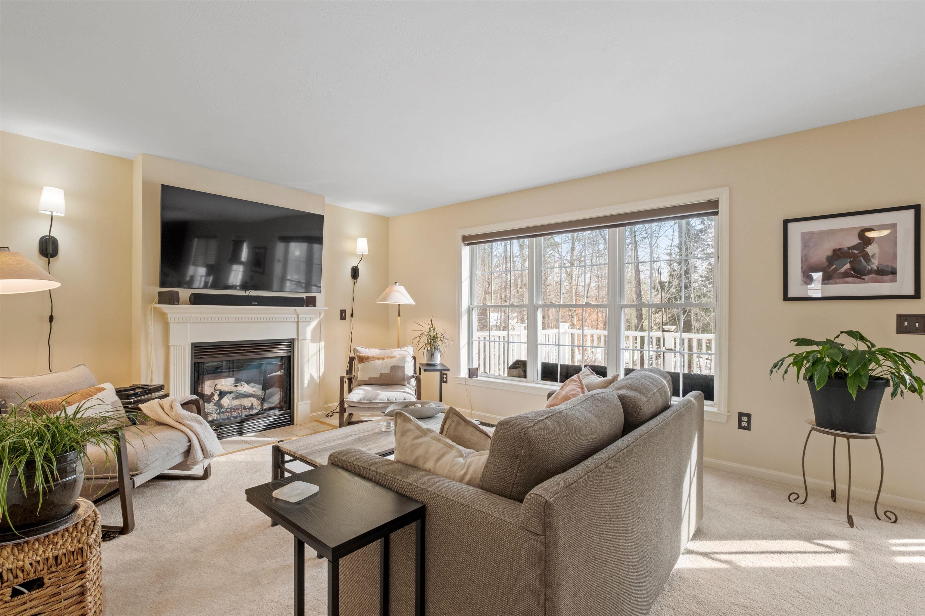 Concord, New Hampshire 03303, United States, 3 Bedrooms Bedrooms, ,2 BathroomsBathrooms,Residential,Pending,78220