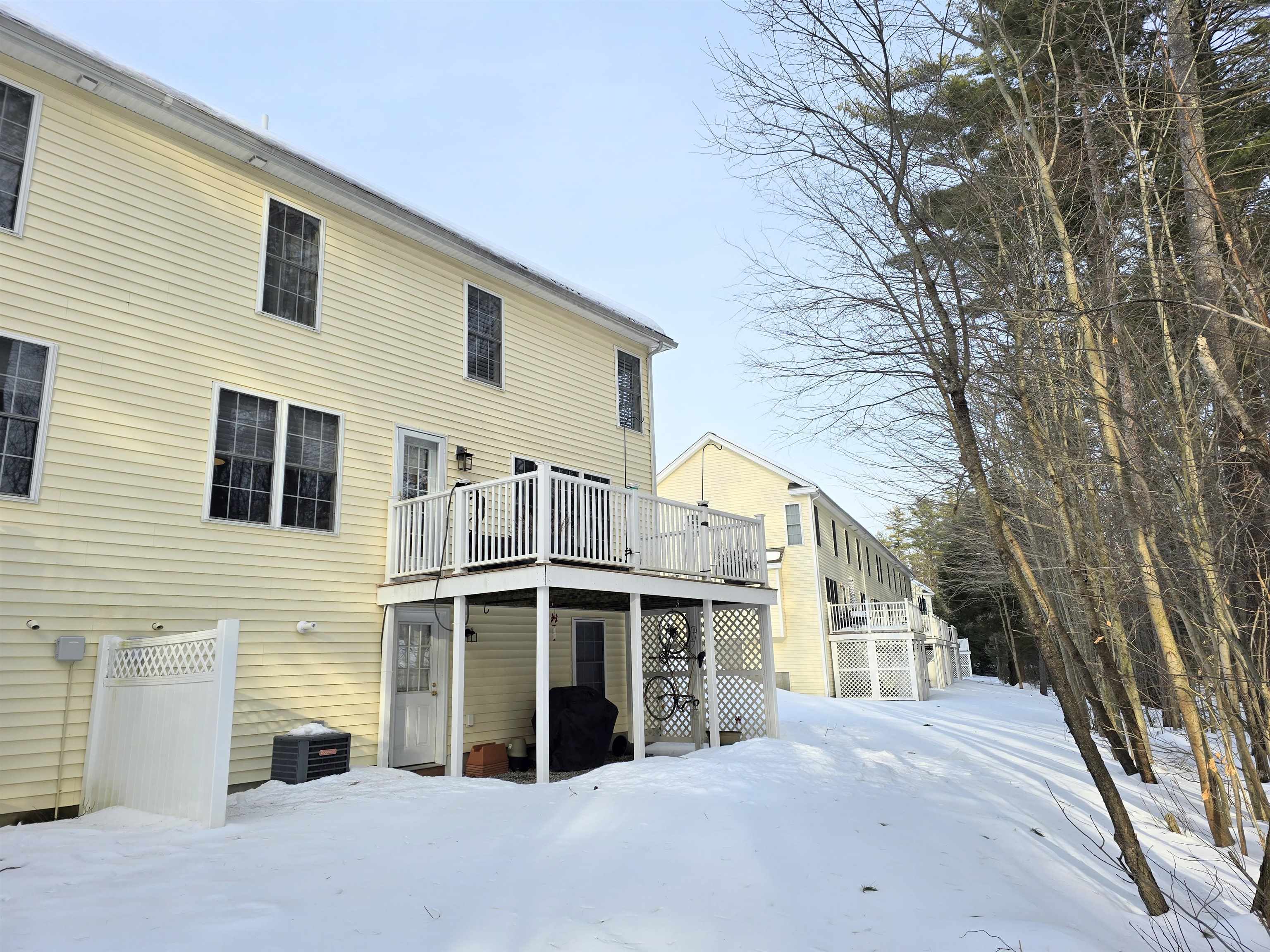 Concord, New Hampshire 03303, United States, 3 Bedrooms Bedrooms, ,2 BathroomsBathrooms,Residential,Pending,78220