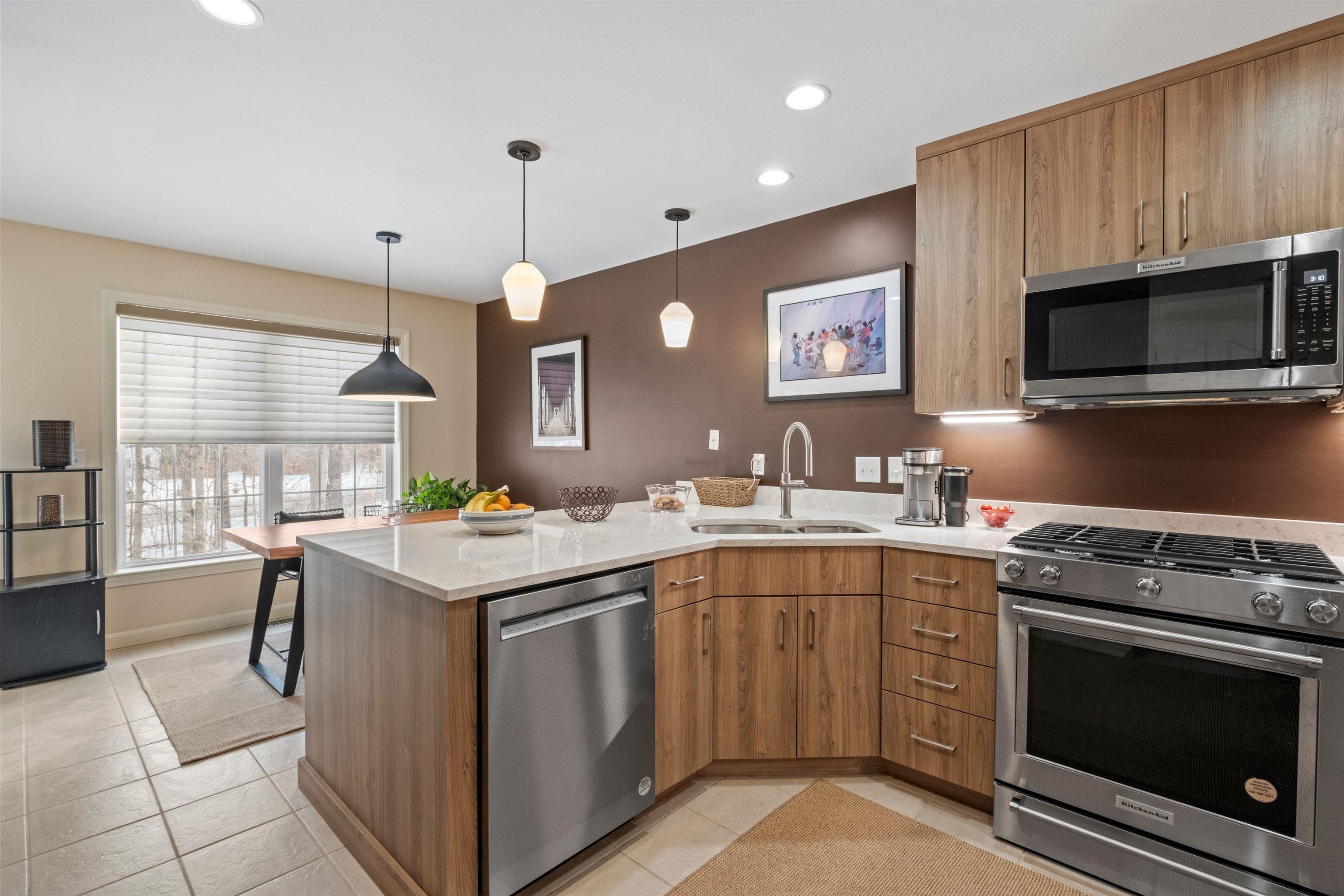 Concord, New Hampshire 03303, United States, 3 Bedrooms Bedrooms, ,2 BathroomsBathrooms,Residential,Pending,78220