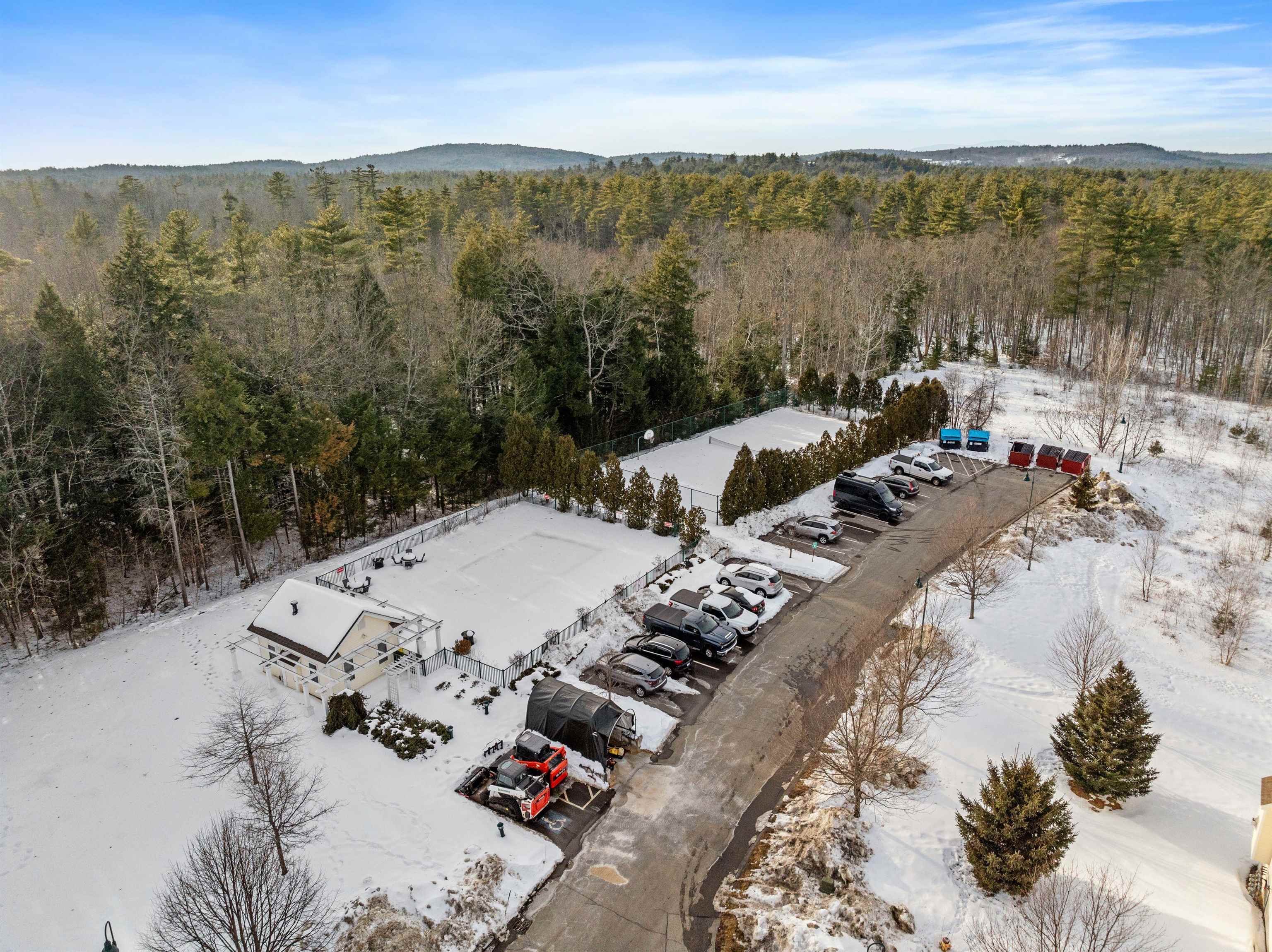 Concord, New Hampshire 03303, United States, 3 Bedrooms Bedrooms, ,2 BathroomsBathrooms,Residential,Pending,78220