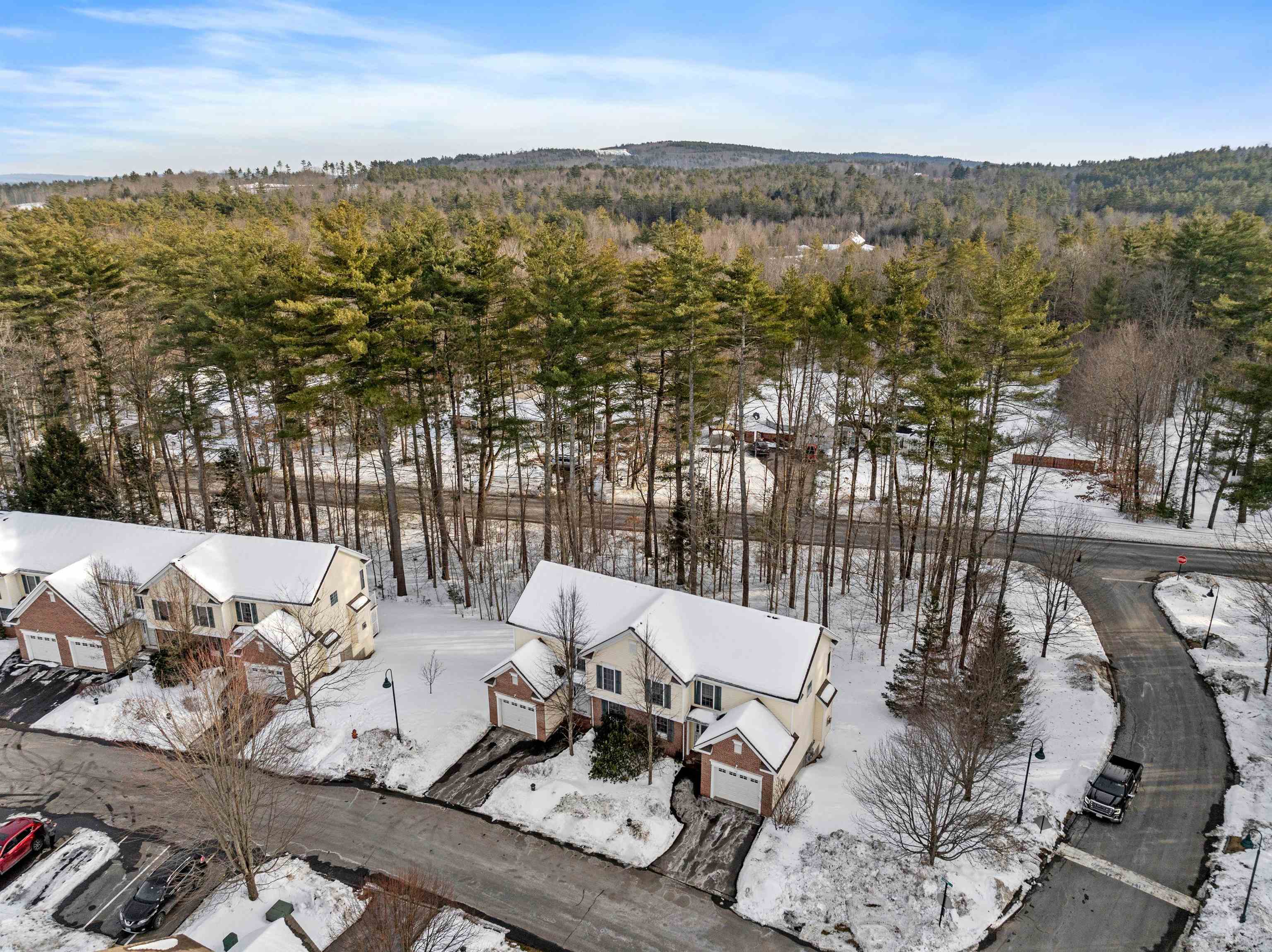 Concord, New Hampshire 03303, United States, 3 Bedrooms Bedrooms, ,2 BathroomsBathrooms,Residential,Pending,78220