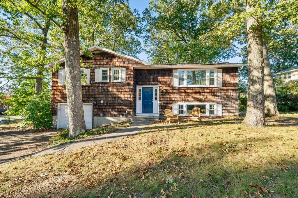 Photo of 370 Sagamore Street, Manchester, NH 03104 (MLS # 5064976)
