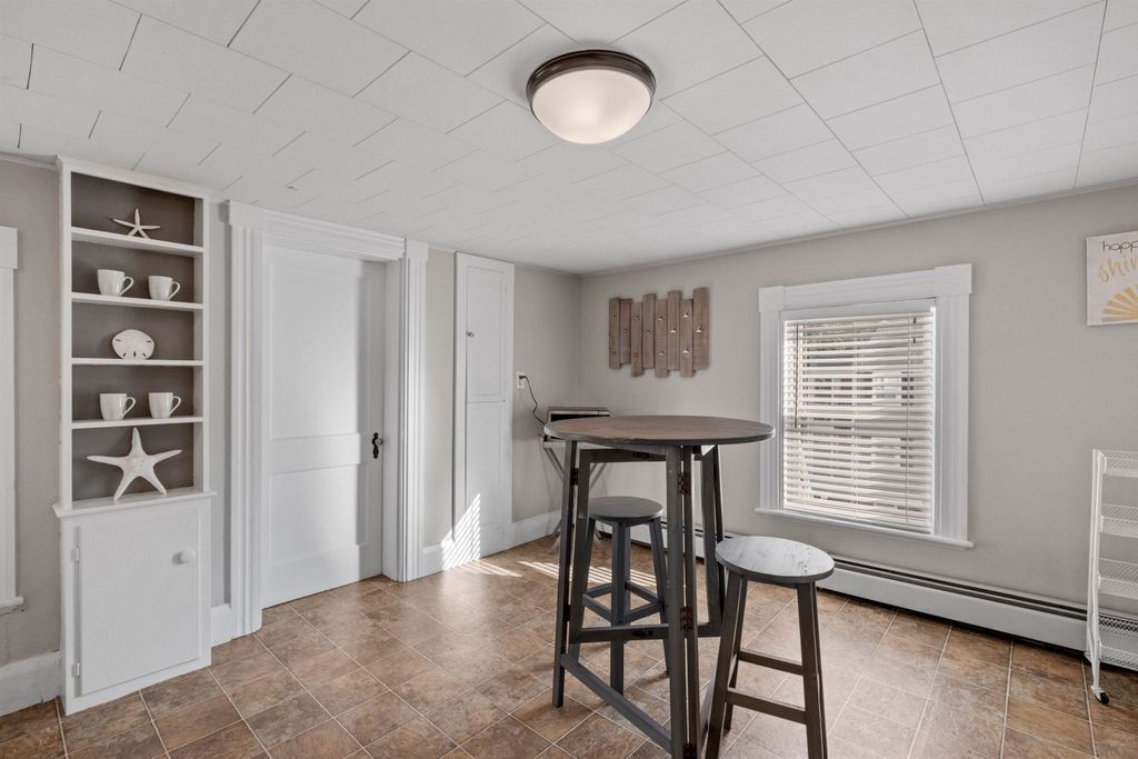 Photo of 21 Portsmouth Avenue, Exeter, NH 03833 (MLS # 5056818)