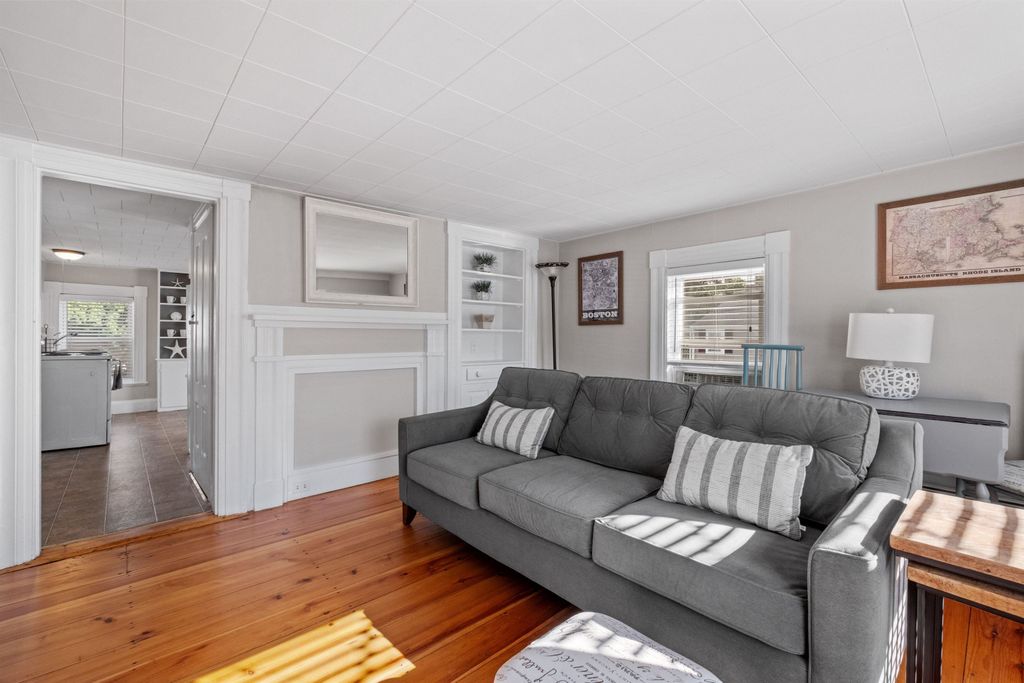 Photo of 21 Portsmouth Avenue, Exeter, NH 03833 (MLS # 5056818)