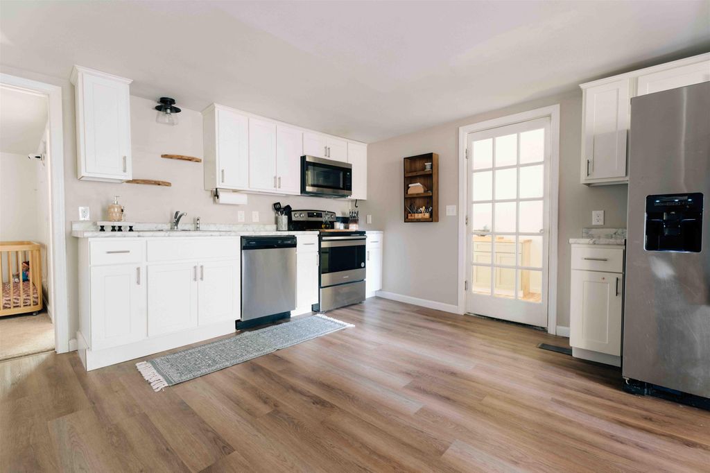 Photo of 79 Chester Turnpike, Hooksett, NH 03106 (MLS # 5059628)