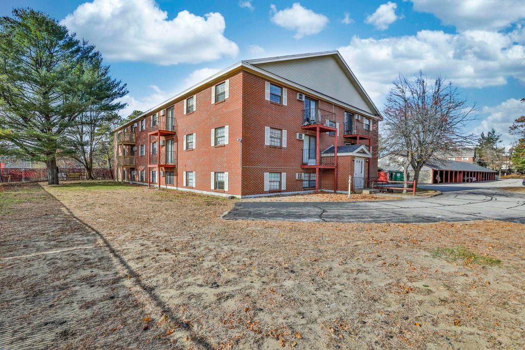 Photo of 12 East Side Drive #12, Concord, NH 03301 (MLS # 5072153)