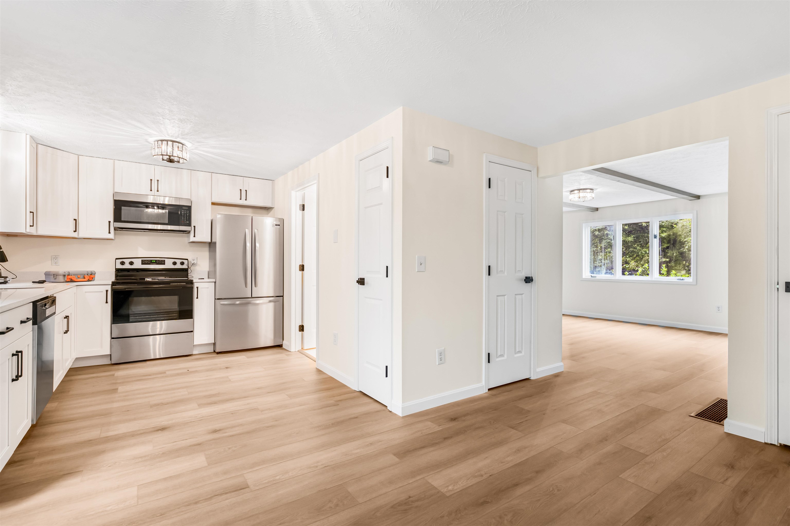 48 Eastmeadow Way