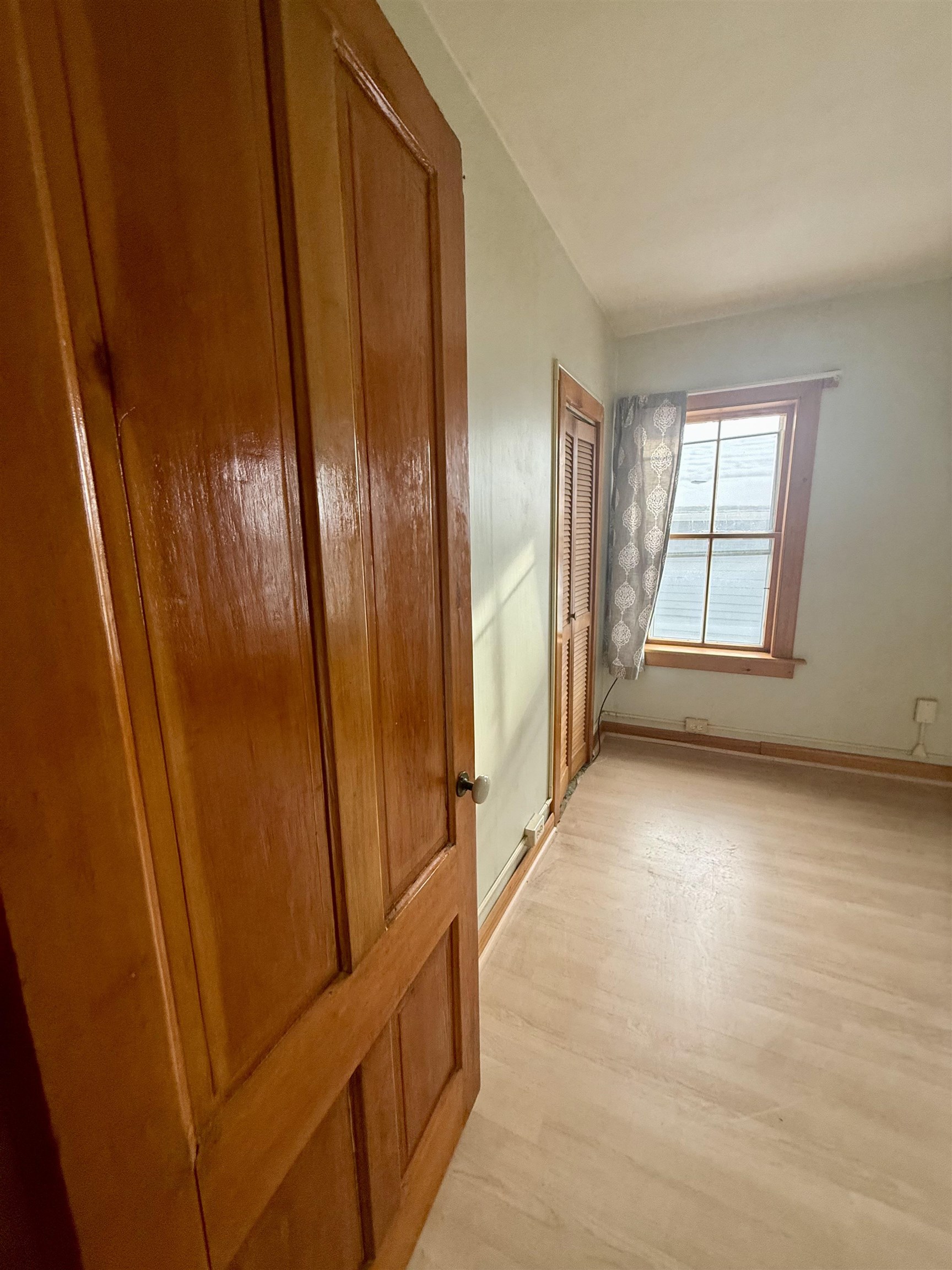 Burlington, Vermont 05401, United States, 3 Bedrooms Bedrooms, ,2 BathroomsBathrooms,Residential,Active,254335