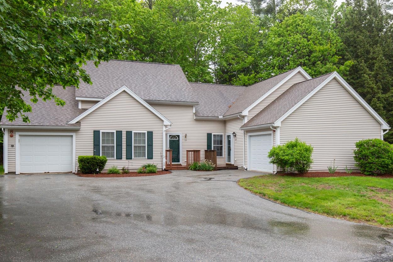 22 Gray Hawk Road