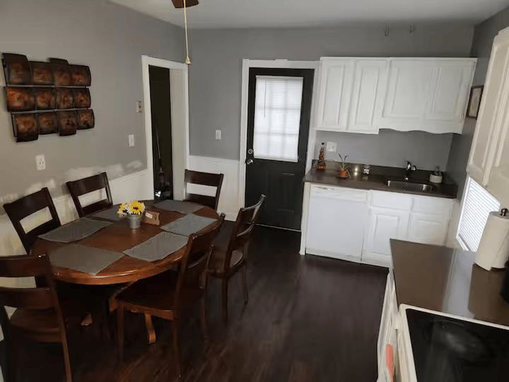 Photo of 663 Hevey Street #1st Floor, Manchester, NH 03102 (MLS # 5060451)