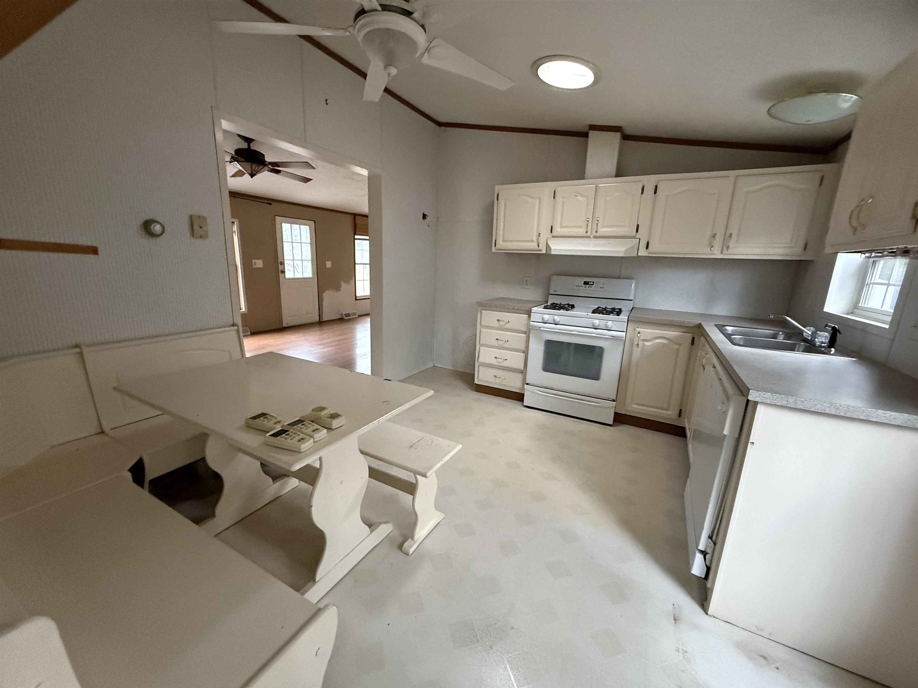 100 Treasure Hills Road