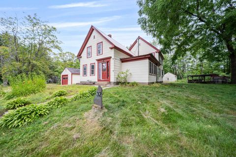 Photo of 32 Union Street, Hillsborough, NH 03244 (MLS # 5053671)