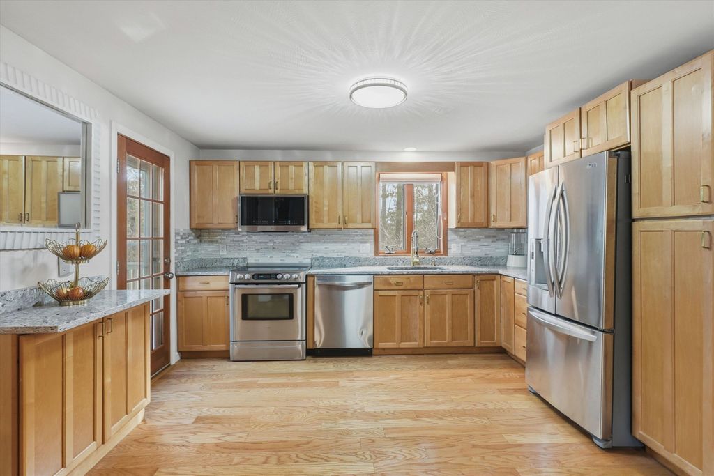 Photo of 151 Highland Street, Hudson, NH 03051 (MLS # 5073908)