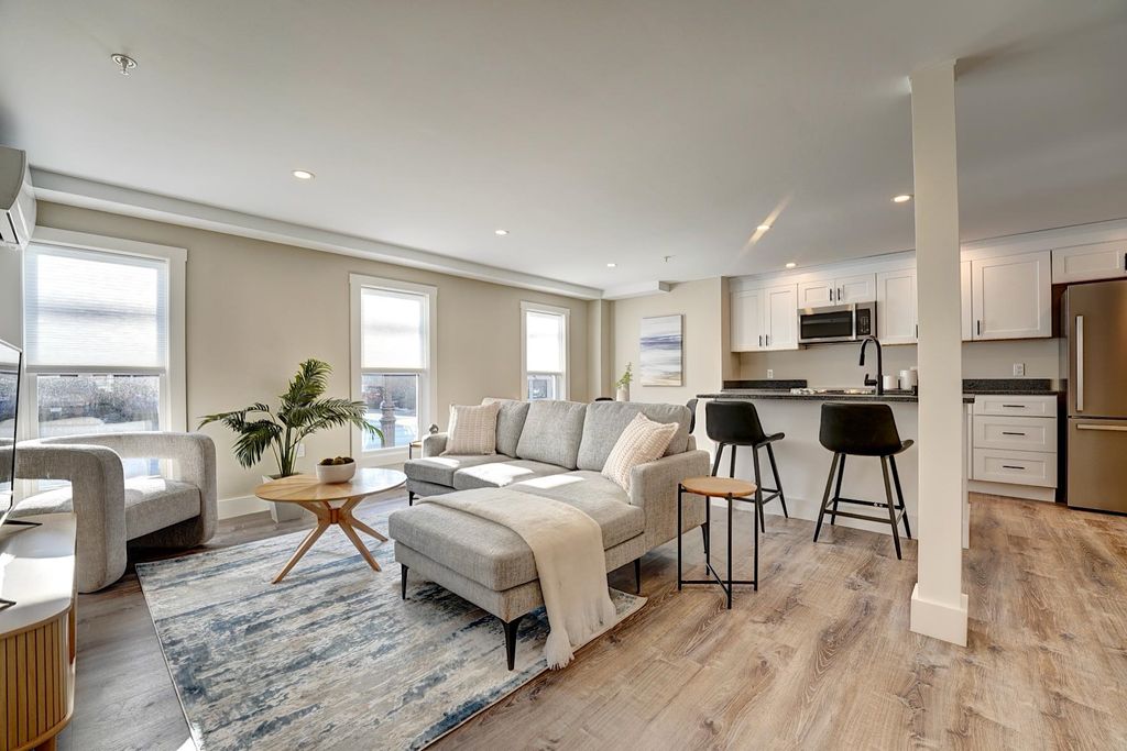 Photo of 621 Islington Street #B, Portsmouth, NH 03801 (MLS # 5079266)